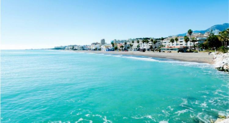 Torre De La Roca Industrial69 Daire Torremolinos Dış mekan fotoğraf